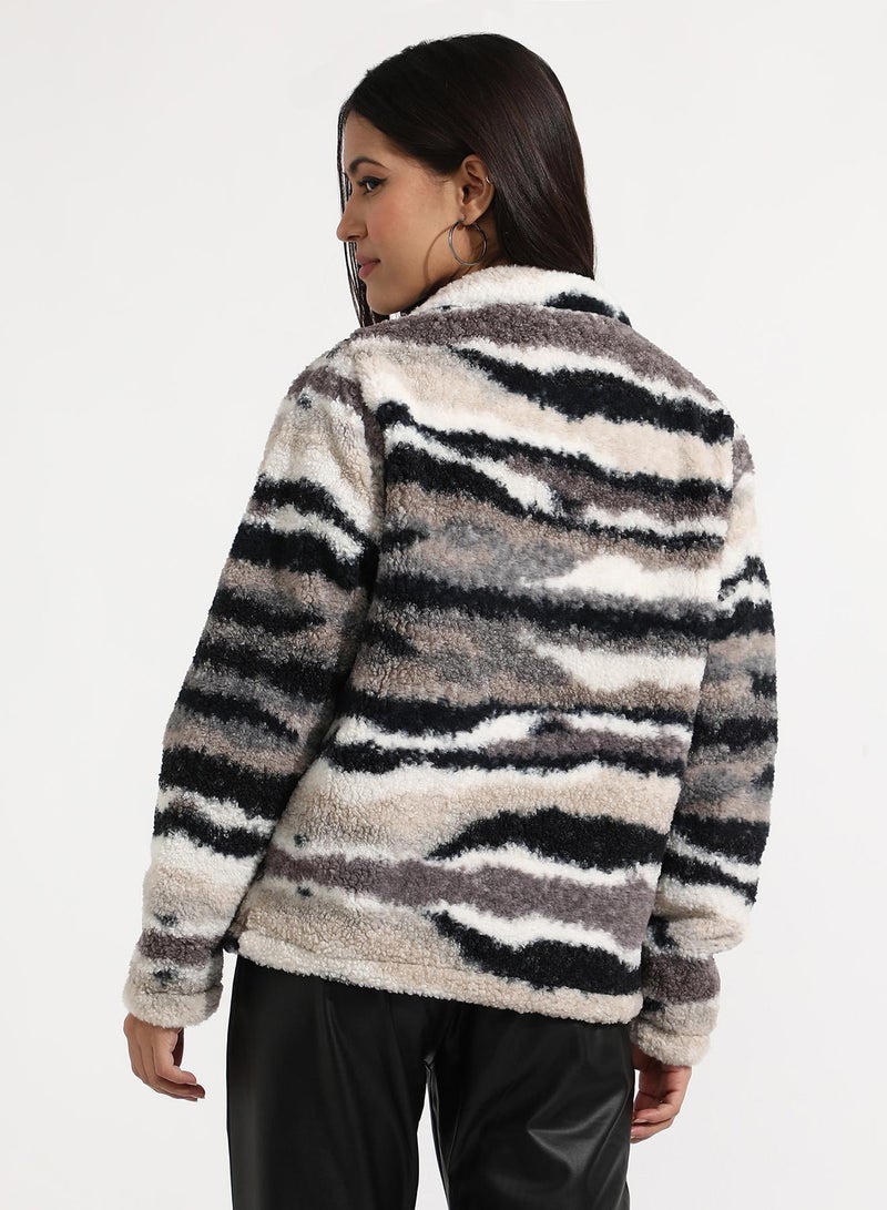 Campus Sutra Women's Black & Grey Camouflage Sherpa Zip-Front Jacket - Image 5