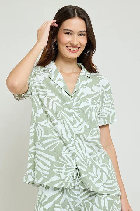 R&B Patterned Shirt with Lapel Collar and Short Sleeves