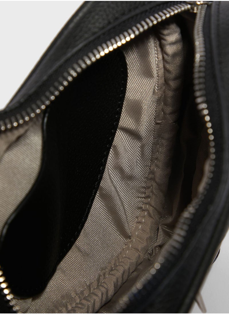 Ginger - Heart Shape Crossbody Bag - Image 1