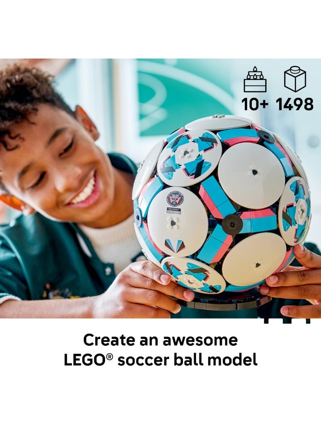LEGO Editions Football - 3D Display Model Building Kit 43019 (Age 10+, 1498 Pieces) - Image 3