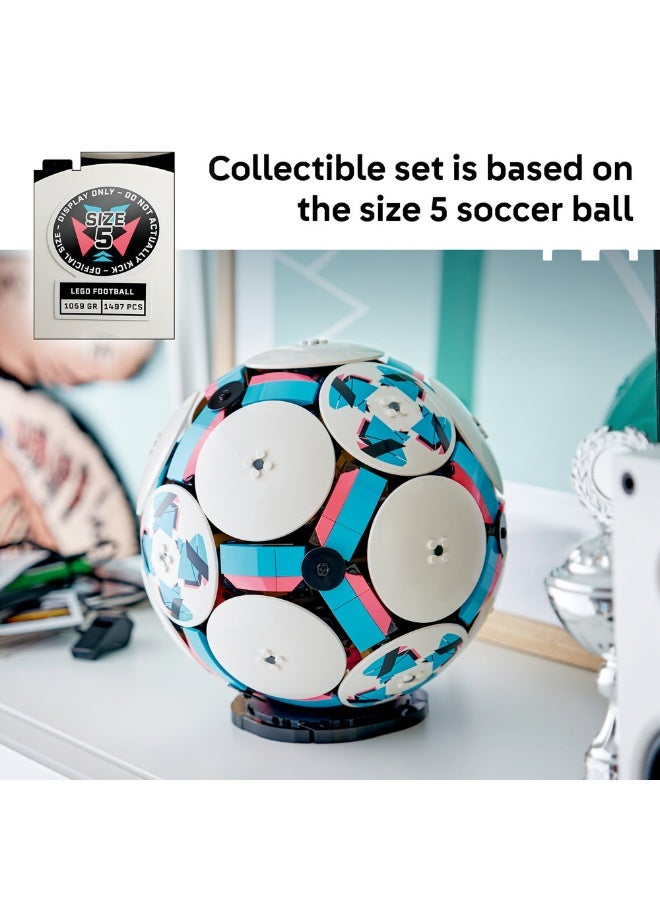 LEGO Editions Football - 3D Display Model Building Kit 43019 (Age 10+, 1498 Pieces) - Image 4
