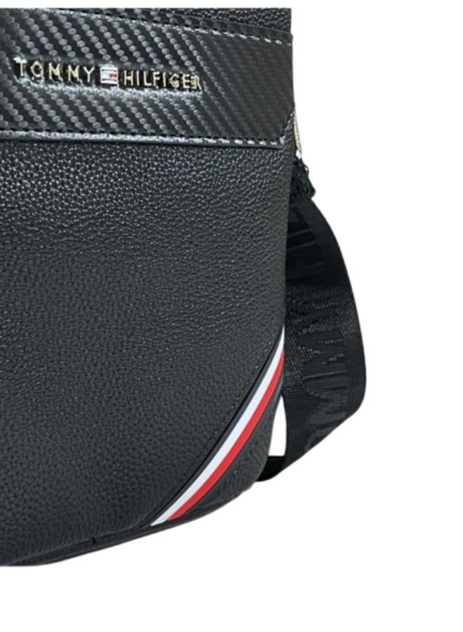 حقيبة تومي كروس باللون الأسود - Image 3
