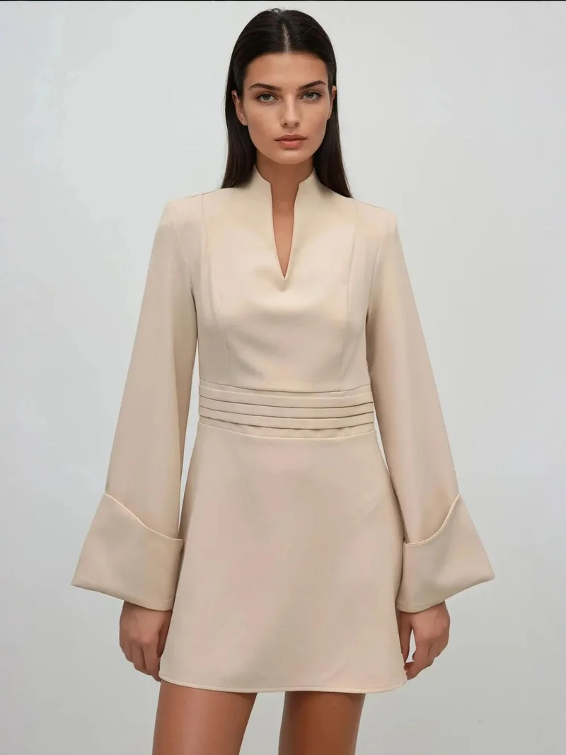 زوبعة فستان قصير أنيق بأكمام طويلة وياقة على شكل