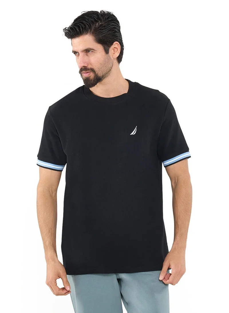 نوتيكا تيشيرت قطن بريميوم بقصة عادية وياقة دائرية بنقشة مميزة