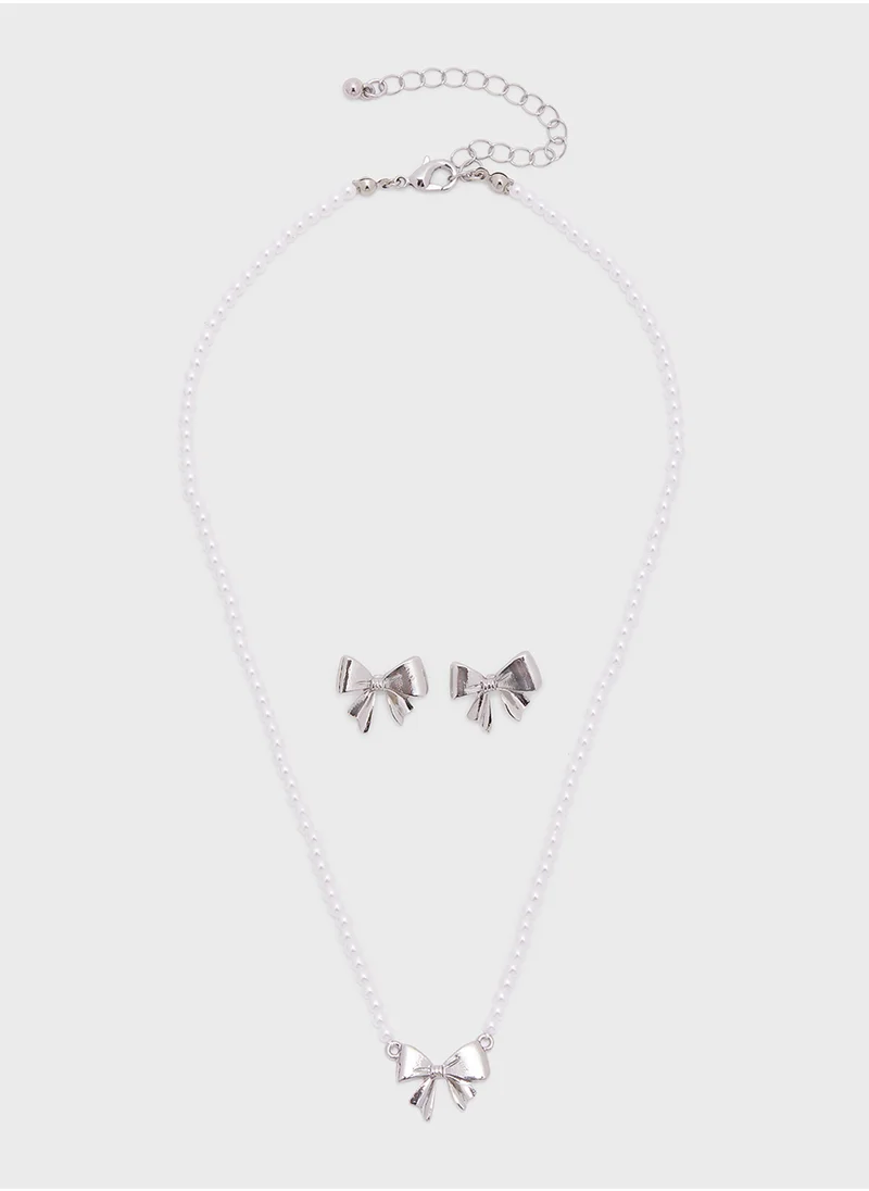 Ginger Bow Pearl Necklace & Stud Earring Set