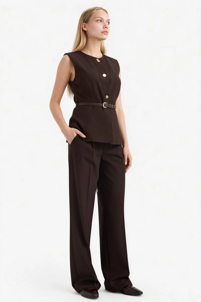 ديفاكتو Straight Fit Zipper High Waist Trousers
