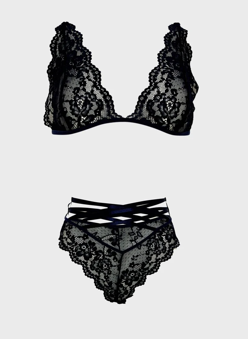 ايلا Lace Bralette & High Waist Criss Cross Brief Set