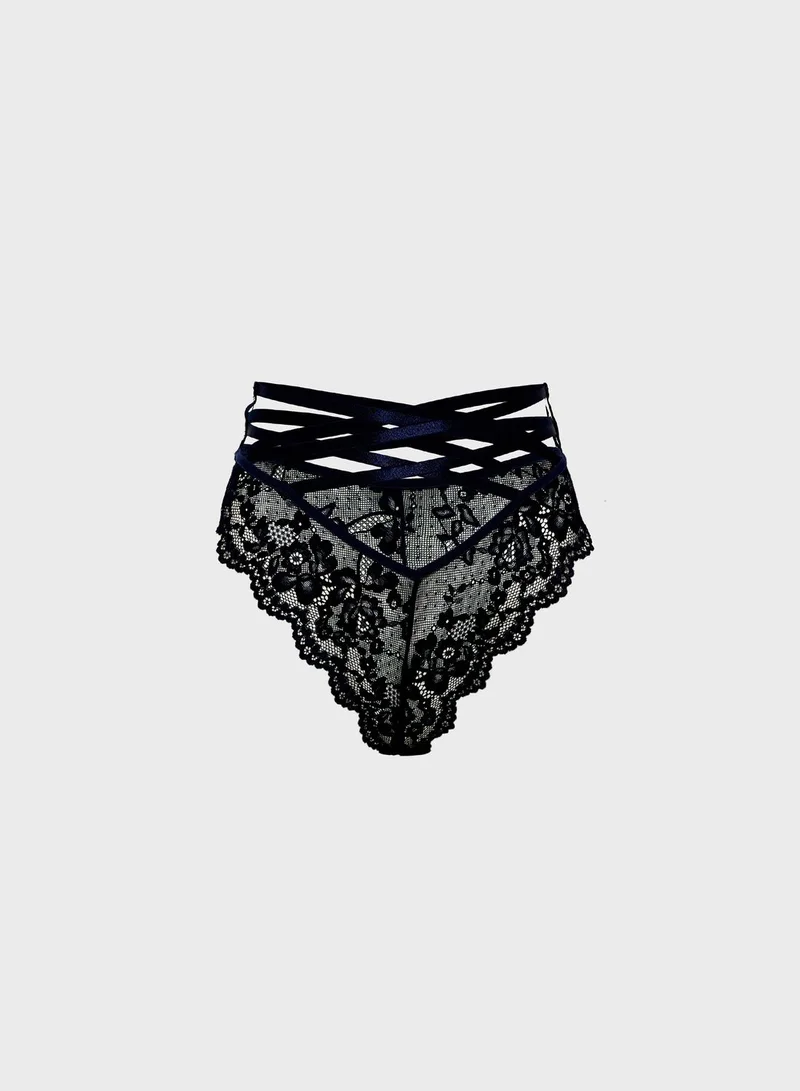 ايلا Lace Bralette & High Waist Criss Cross Brief Set