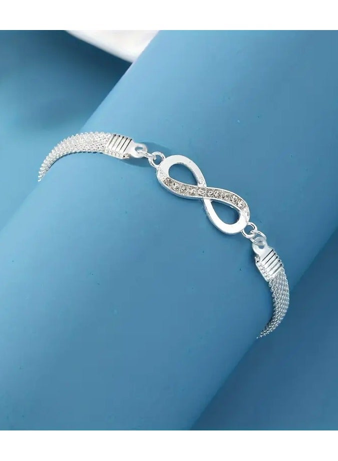 Home Clearance Sale A Stylish And Minimalist Women'S Bracelet Featuring a Golden And Silvery Infinity Symbol. - Image 2