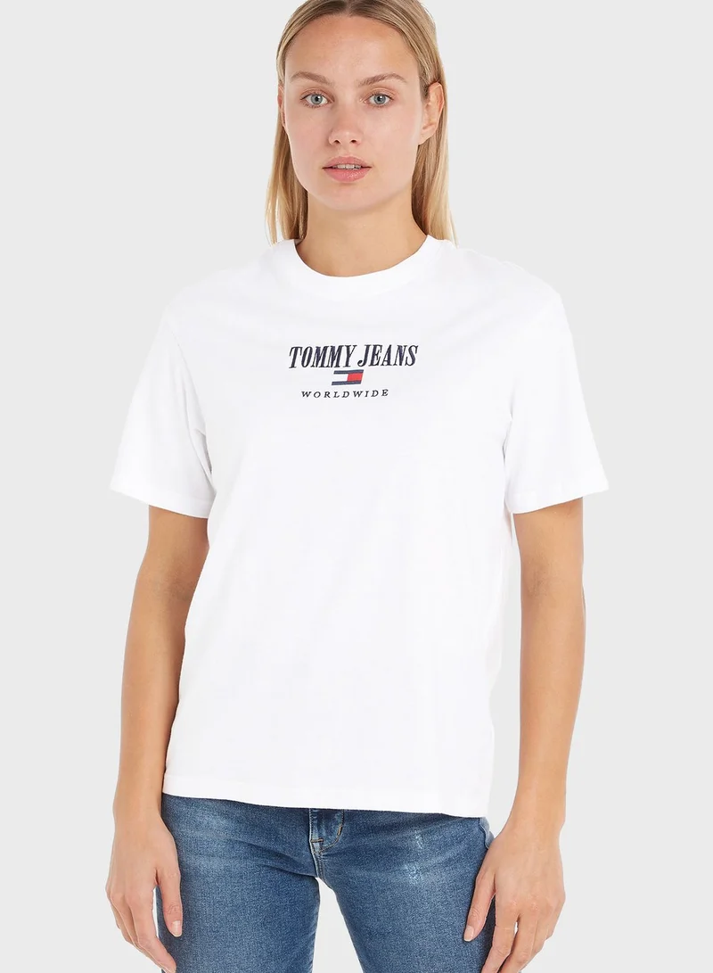 TOMMY JEANS Crew Neck Logo T-Shirt