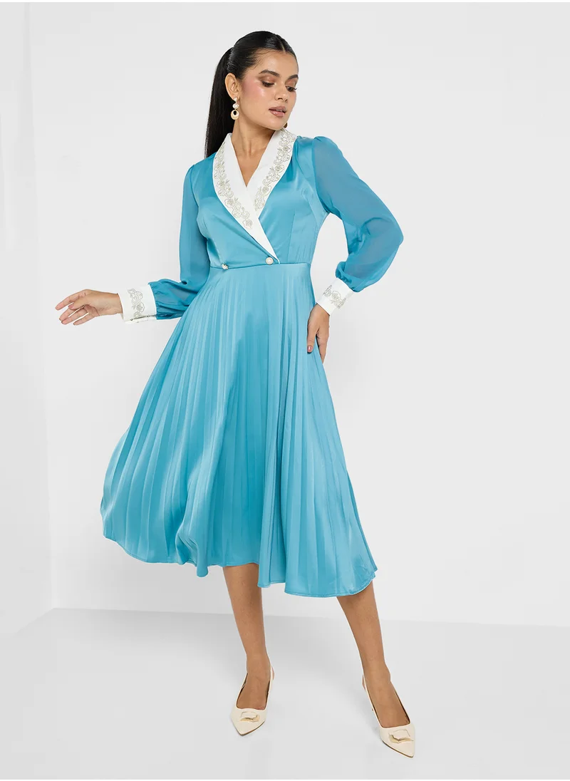 ELLA Pleated Dress With Embroidered Collar