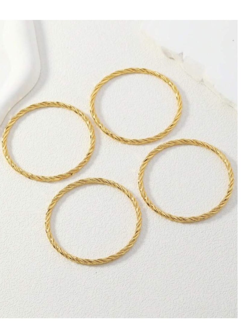 يوكا  مجموعة كبيرة من 4 قطع من سوارات الأساور النحاسية المصنوعة من الحبال الملتوية، بطلاء ذهبي عيار 24 ، فاخرة وعصرية - هدية مثالية لحفلات الزفاف، وأعياد الميلاد، وعيد الأم للصديقات والأمهات - Image 4