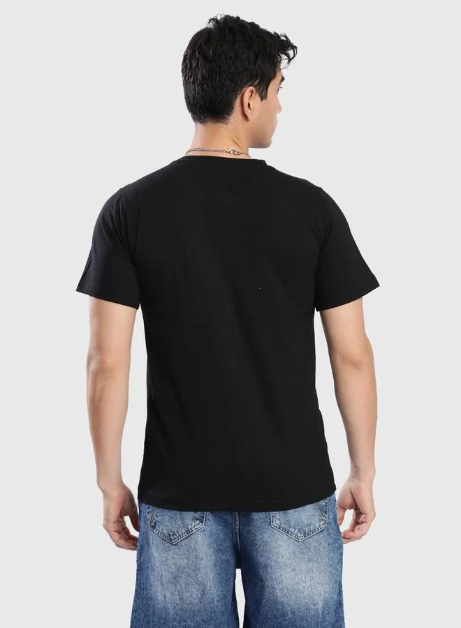 ستايلي Men Black Solid Regular Fit T-Shirt By Bene Kleed