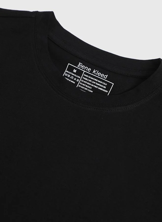 ستايلي Men Black Solid Regular Fit T-Shirt By Bene Kleed