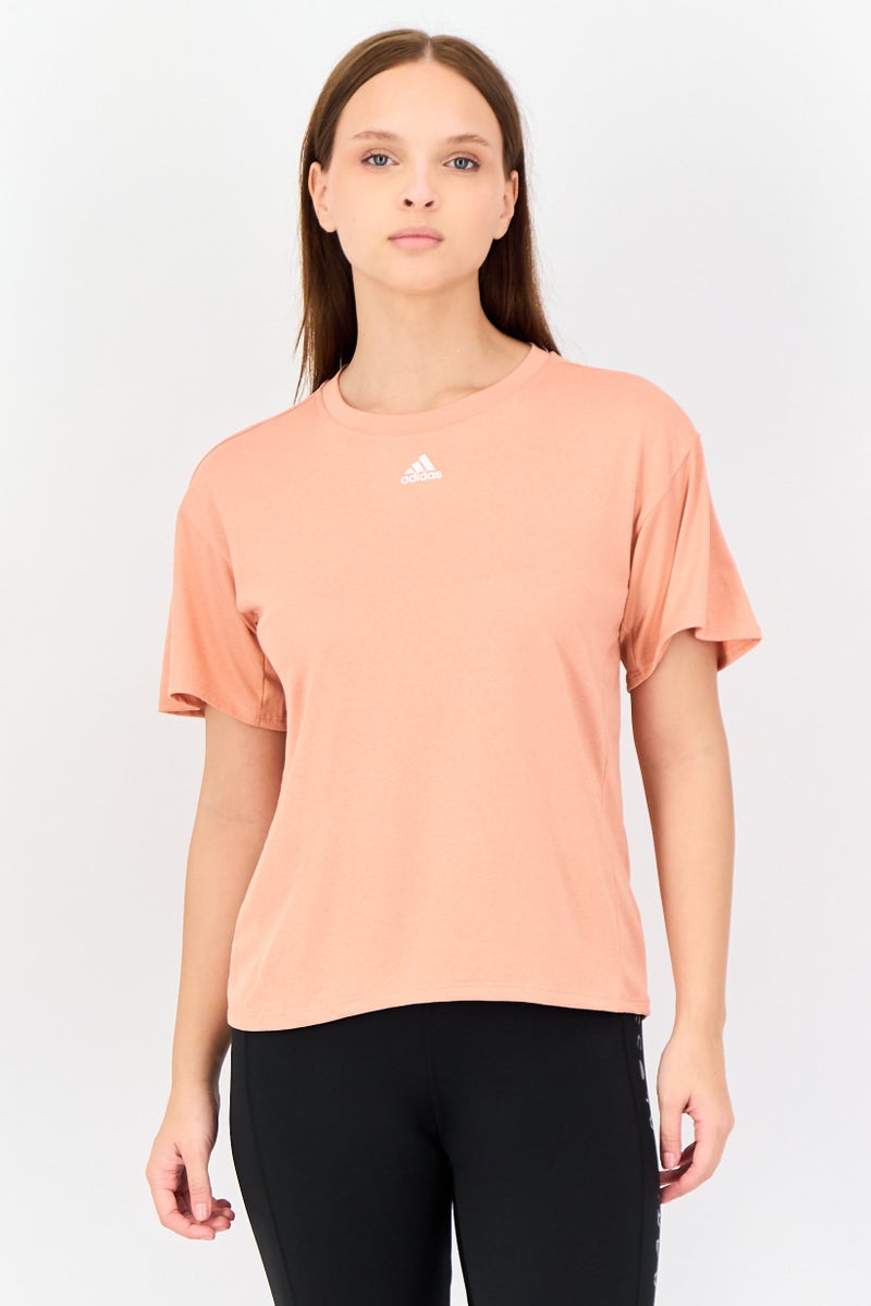 Adidas تي شيرت تدريب قصير الأكمام للنساء، كورال - Image 1