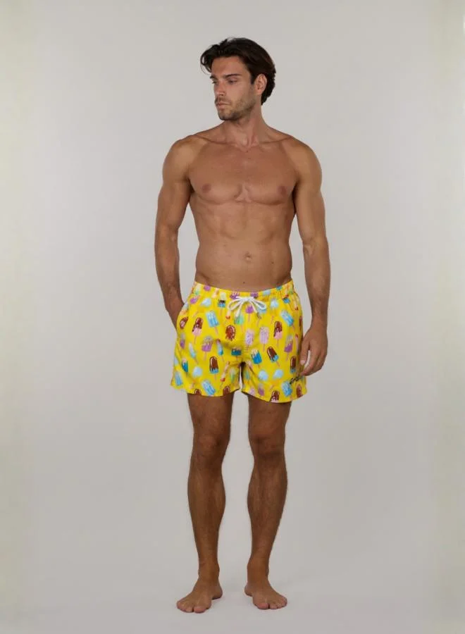 جاست نيتشر شورت سباحة رجالي بتصميم حلويات باللون الأصفر