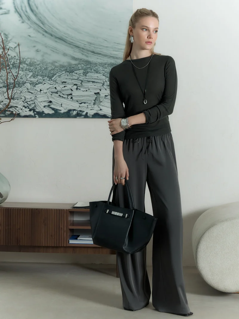 Lichi Smooth jersey loose-fitting trousers