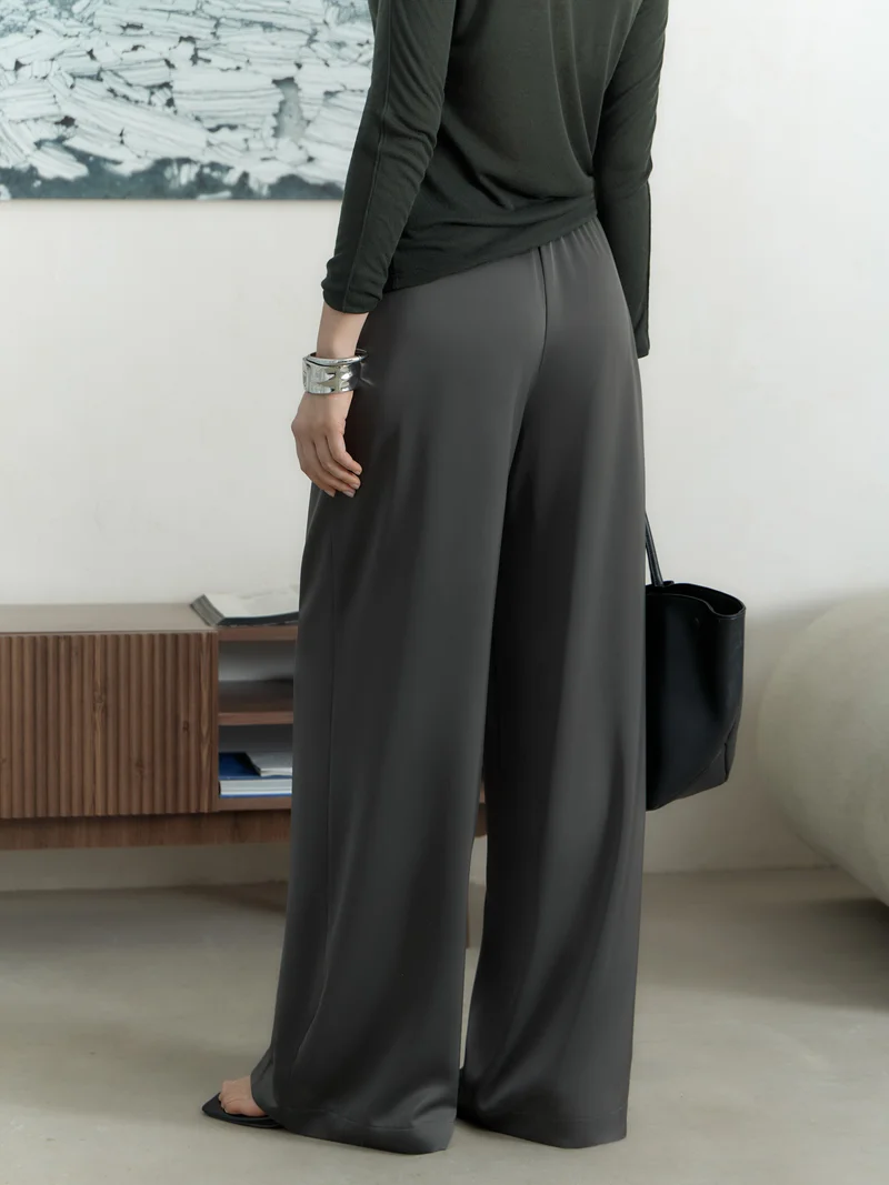 Lichi Smooth jersey loose-fitting trousers