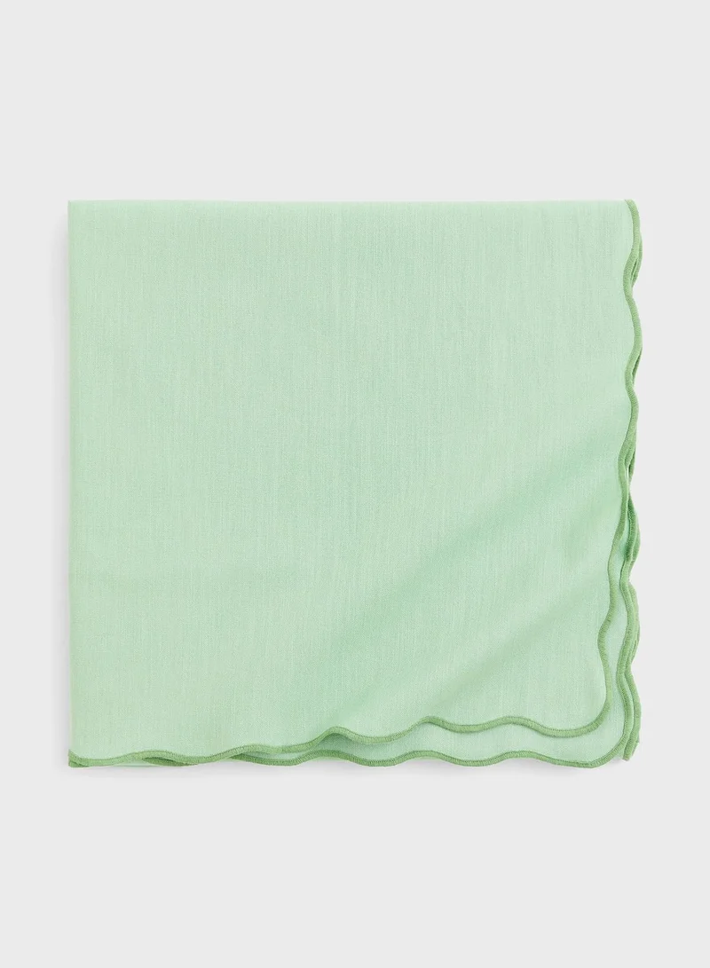 H&M Scallop-Edged Tablecloth