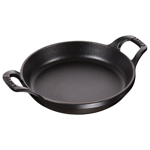 STAUB طبق ستوب 40509-558 دائري قابل للتكديس، أسود، 7.9 بوصة (20 سم)، طبق غراتين مينا حديدي - Image 1