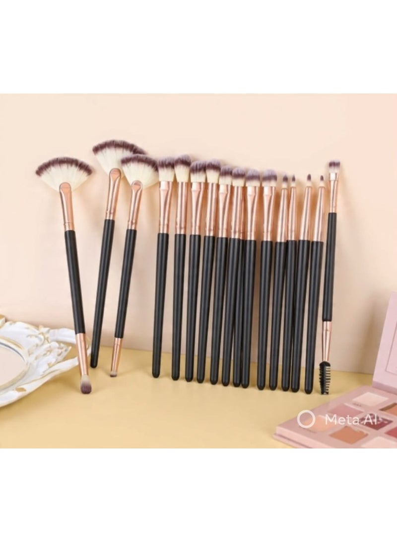 مجموعة فرش مكياج من 10 قطع، مصنوعة من ألياف صناعية ناعمة مع مقابض خشبية، من أدوات التجميل. - Image 3