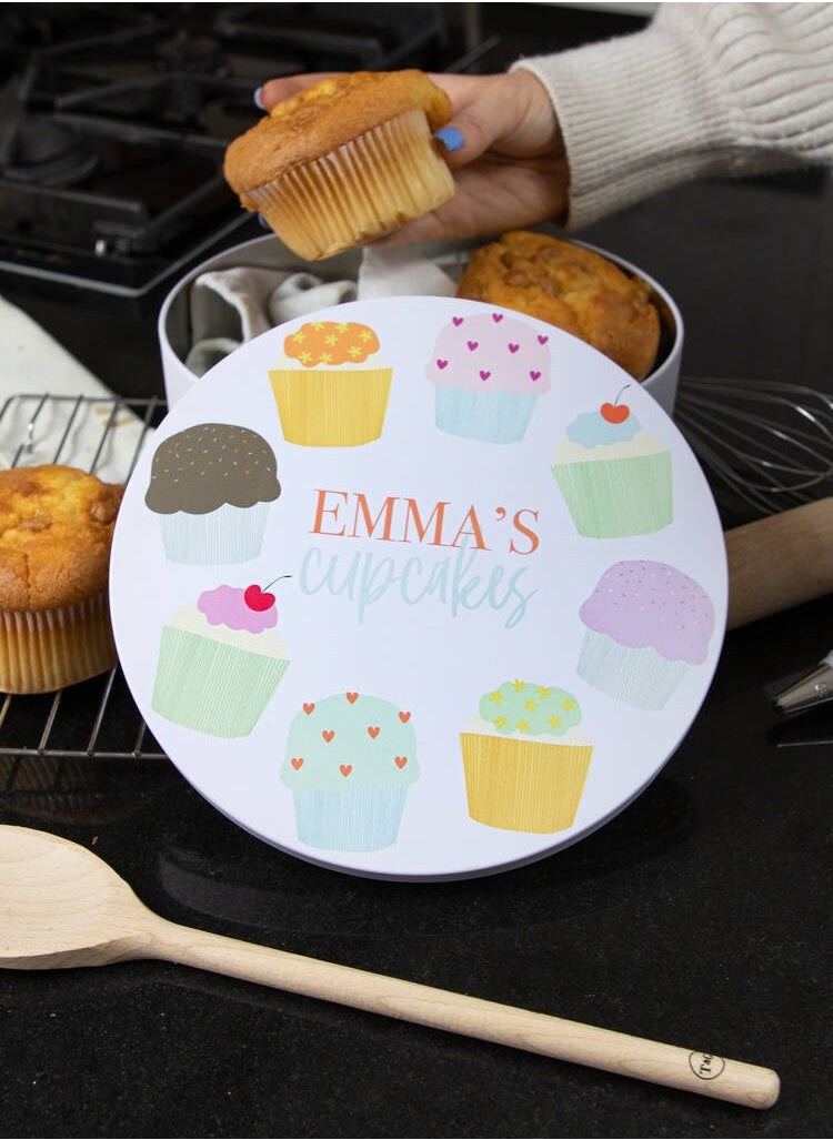 Set of Metal Cake Chocolate Biscuit Food Storage Box Round Boxes Different Sizes Easy to Carry and Store Stackable Biscuit Food Storage Boxes (BOUNTY) - pzsku/Z4D7E3DA6094141F1F5A0Z/45/_/1709656453/1513fc90-bacb-4f53-93e4-cdd24a548d4e