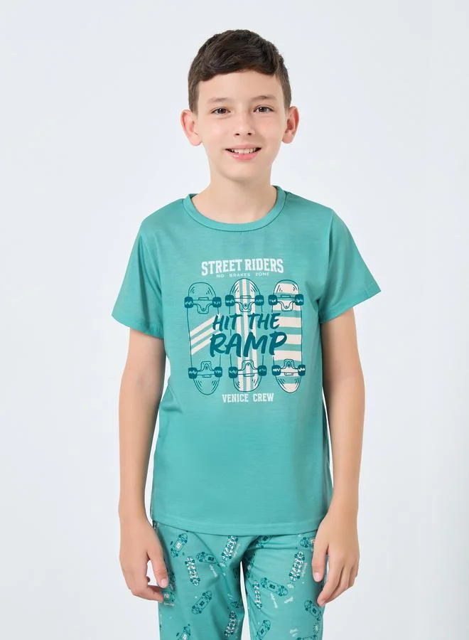 Styli Styli Teen Green Skateboard Print T-Shirt and Pyjama Set