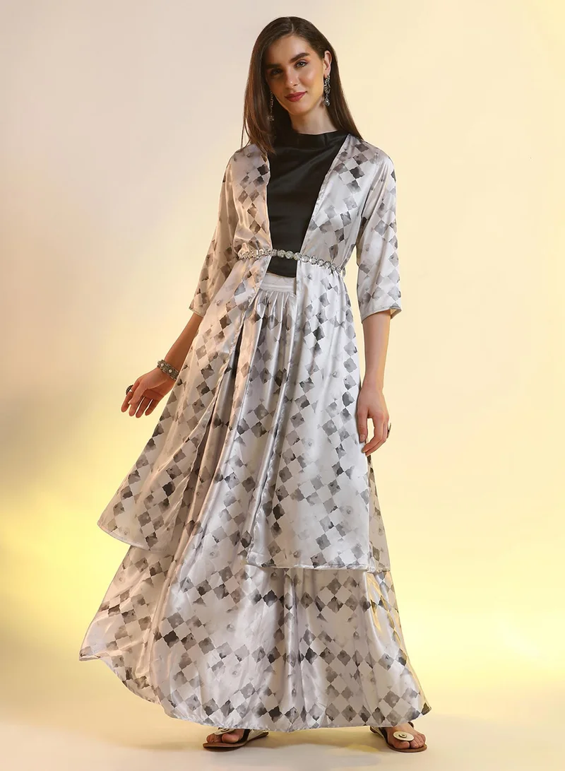  قصة Women's Midnight Black Geometric Blur Co-Ord Set