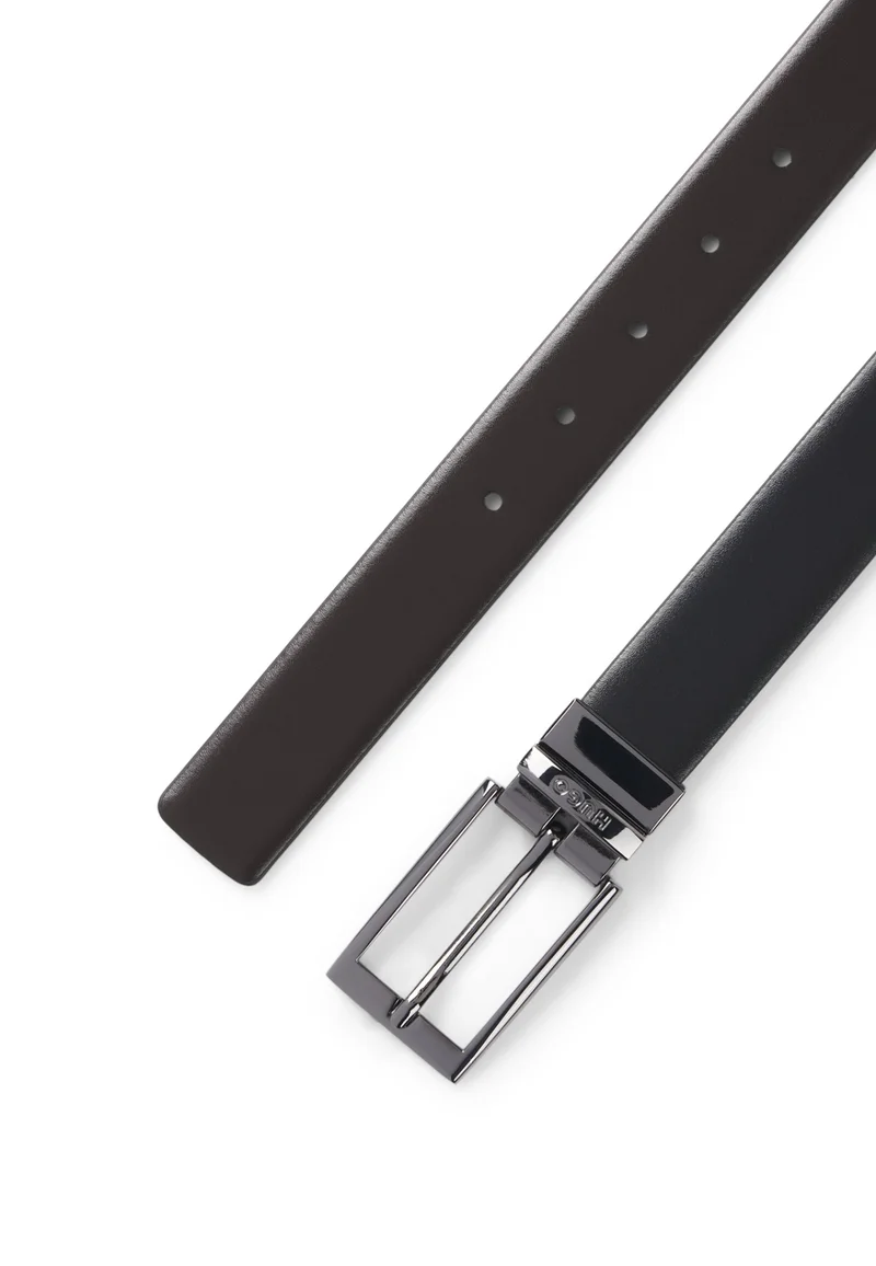 هوجو حزام جلدي قابل للعكس مع مشبك بشعار الماركة