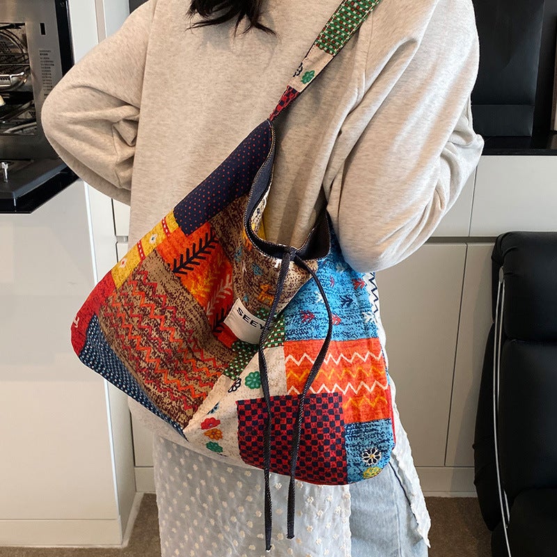 Spring And Ethnic Style Patchwork Bag Bohemian Style Shoulder Bag Large Capacity Crossbody Bag Little Red Riding Book Explosions - Image 2