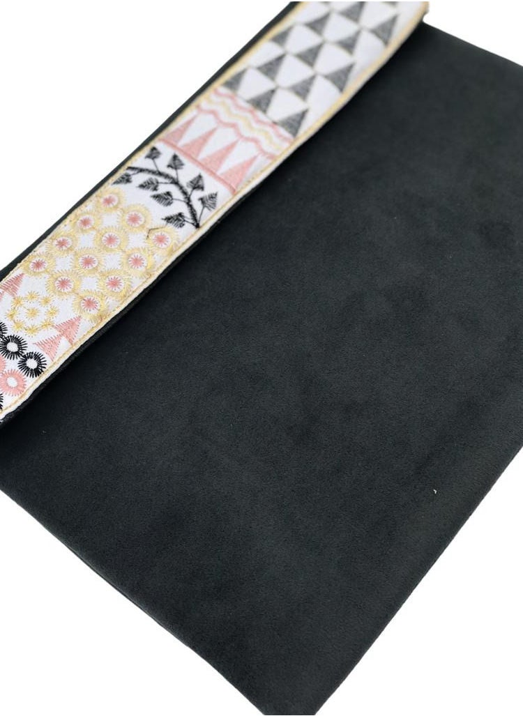 Generic - Ornate pouch - Image 1