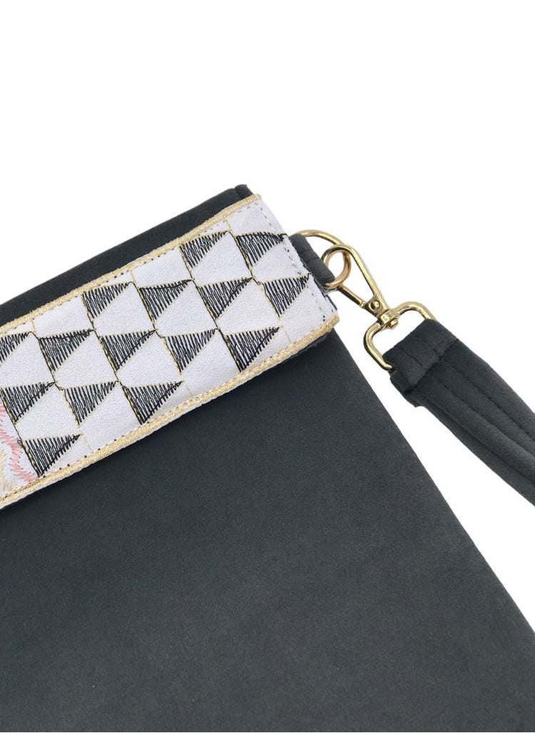 Generic - Ornate pouch - Image 1