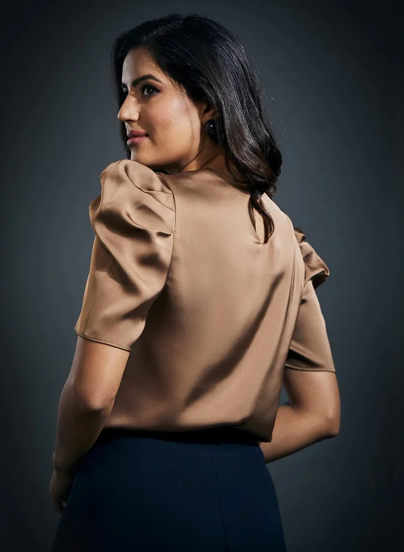Zigzag Front Bow Attached Pink Satin Top-Brown