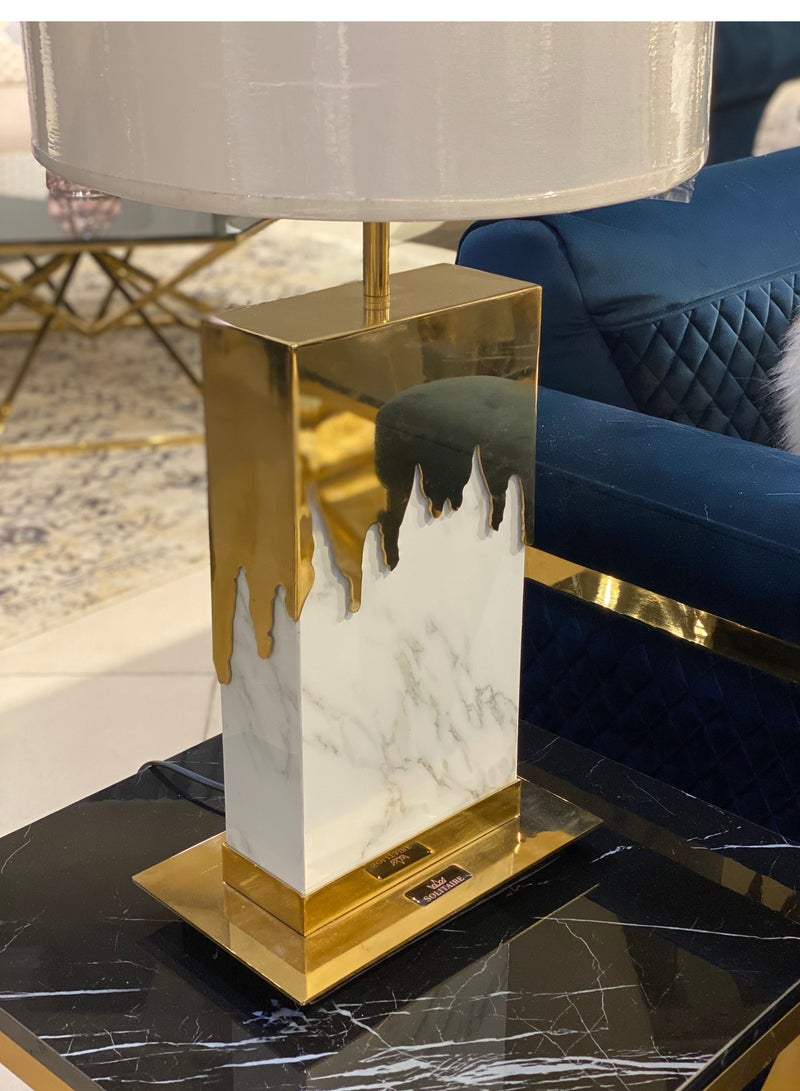 سوليتير مصباح ترابيزة من الستانلس ستيل و بديل الرخام - Image 1