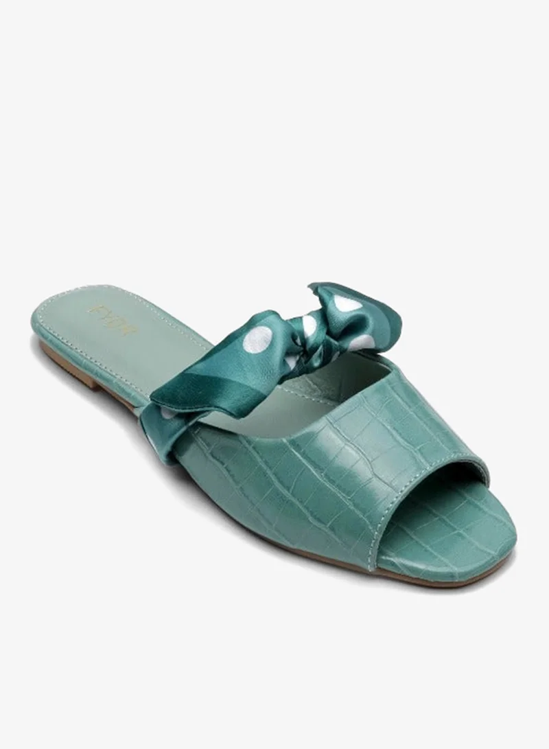 فايور صندل مسطح بعقدة وشاح