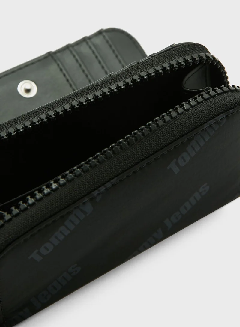 TOMMY JEANS Flap Over Clutch