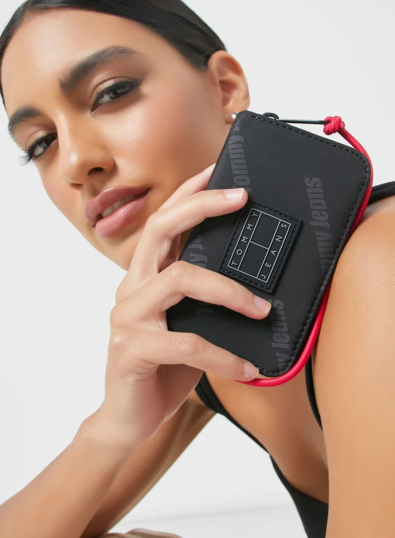TOMMY JEANS Flap Over Clutch