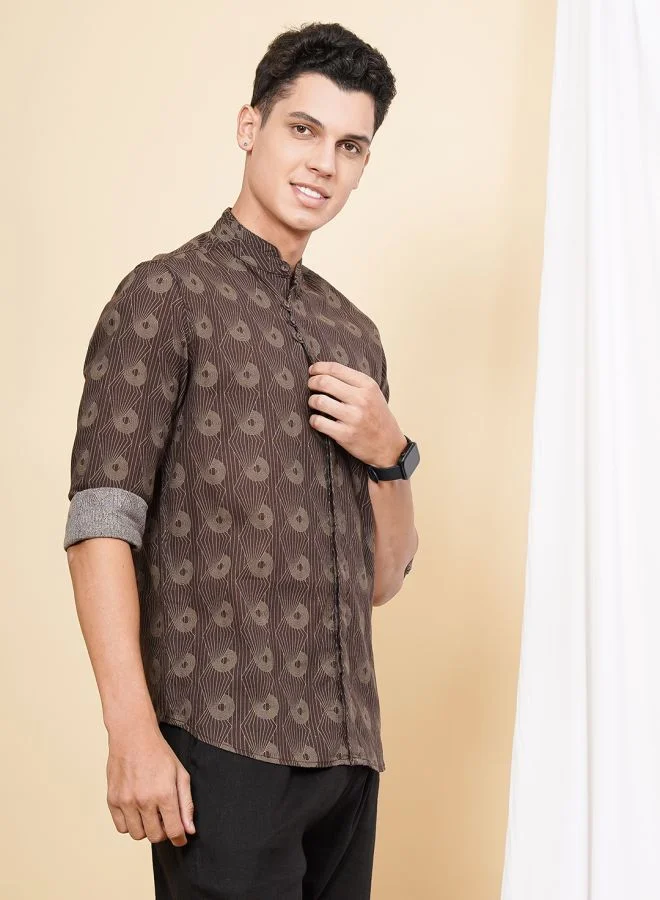 ذا انديان كراج كو Men Regular Fit Geometric Printed Full Sleeves Mandarin Collar Ethnic Shirt