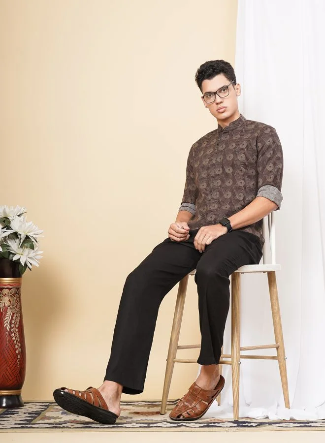 ذا انديان كراج كو Men Regular Fit Geometric Printed Full Sleeves Mandarin Collar Ethnic Shirt