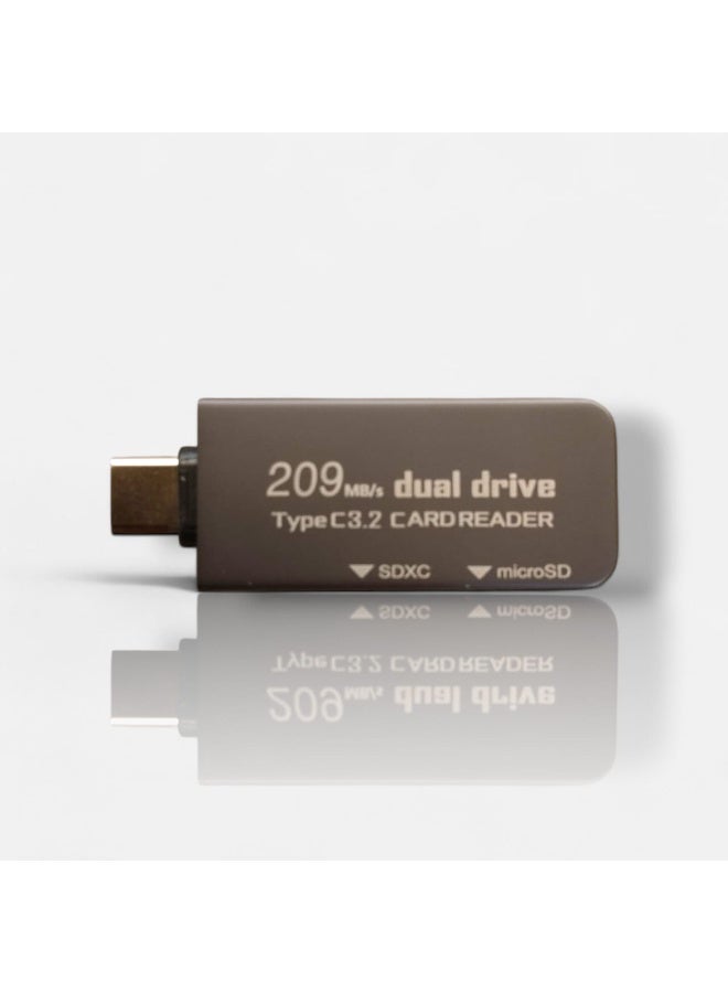 قارئ بطاقات SD/Micro SD بمنفذ USB-C 3.2، محول بطاقة ذاكرة مزدوج الفتحات بسرعة 209 ميجابايت/ثانية لأجهزة Mac والكمبيوتر المحمول والآيباد والآيفون - Image 1