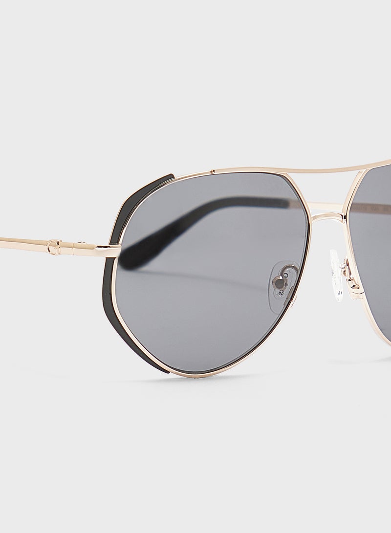 GUESS Gu0021902A59 Oversize Sunglasses  - Image 3