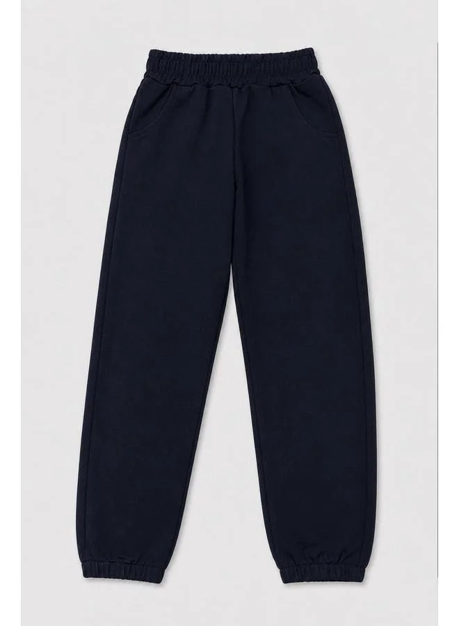 Perendi Elastic Comfortable Fit Pocketed Unisex Sweatpants for Boys and Girls.