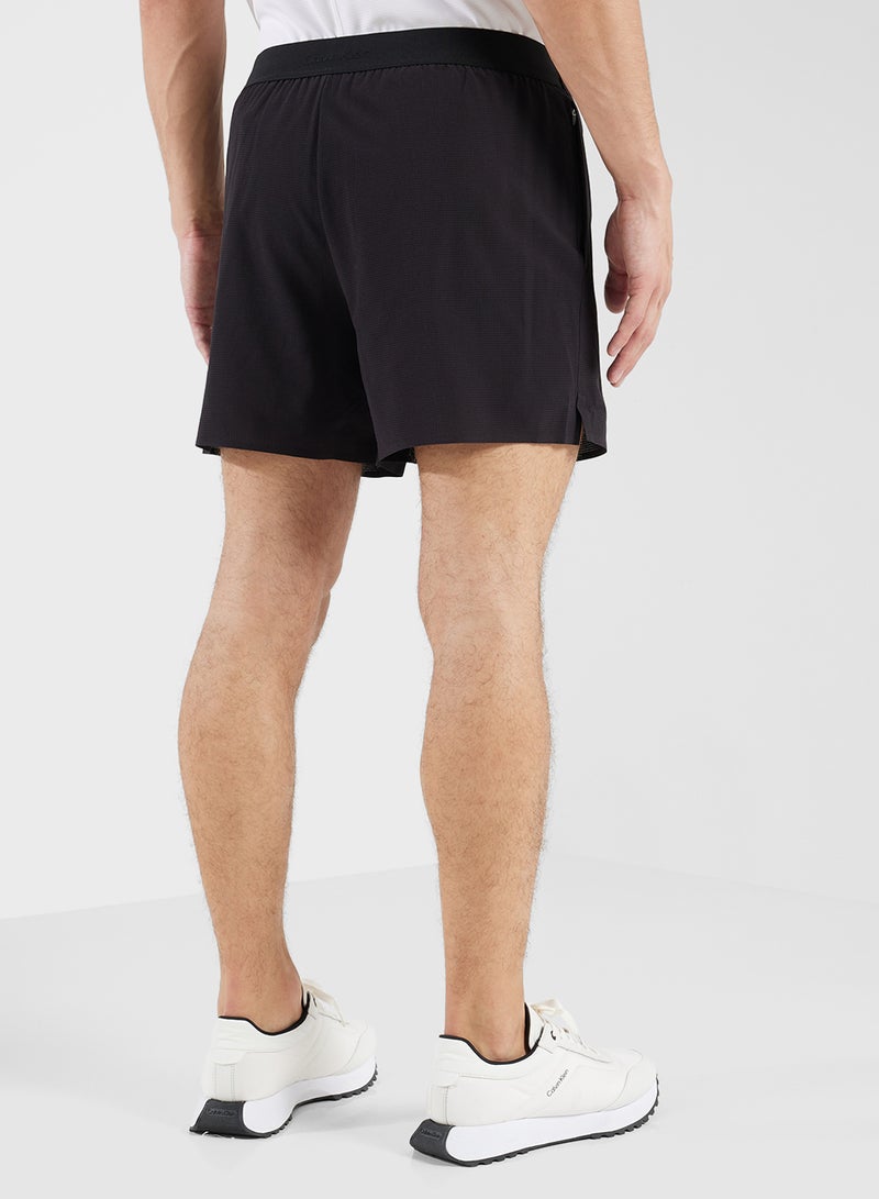 كالفن كلاين سبورت شورت رياضي بخصر 5 بوصة - Image 3