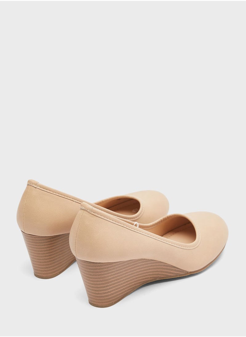 Le Confort - Pointed Toe High Heel Pumps - Image 1