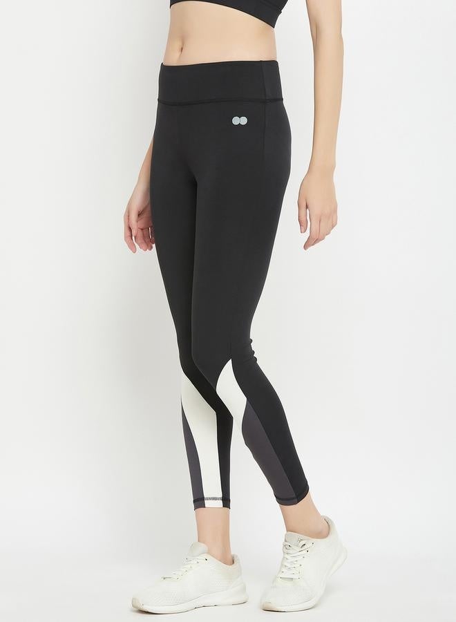 Clovia Clovia High Rise Tights with Printed Panel Detail  - Image 3