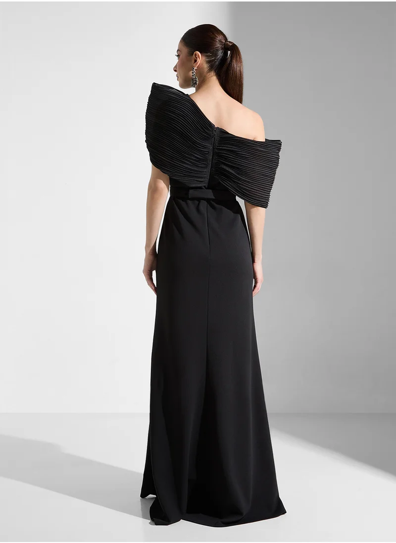 Iyra One Shoulder Maxi Dress