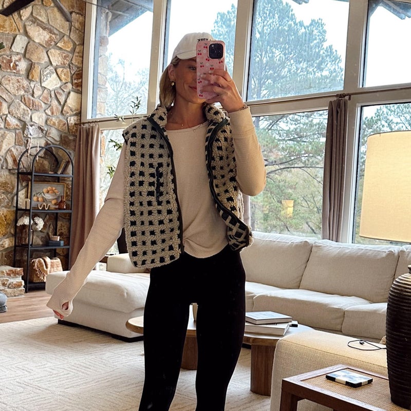SeeLuNa Womens Checkered Sherpa Vest Sleeveless Winter Fleece Jacket High Neck Zip Up Plaid Gilet with Chest Pocket(Green,S) - Image 3