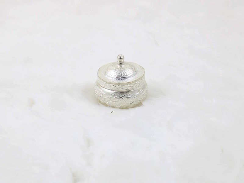 GoldGiftIdeas GoldGiftIdeas Silver Plated Nakshi Round Sindoor Dabbi with Lid Womens Designer Wedding Sindoor Box for Return Gift Pooja Items for Home with Potli Bags Pack of 5  - Image 5