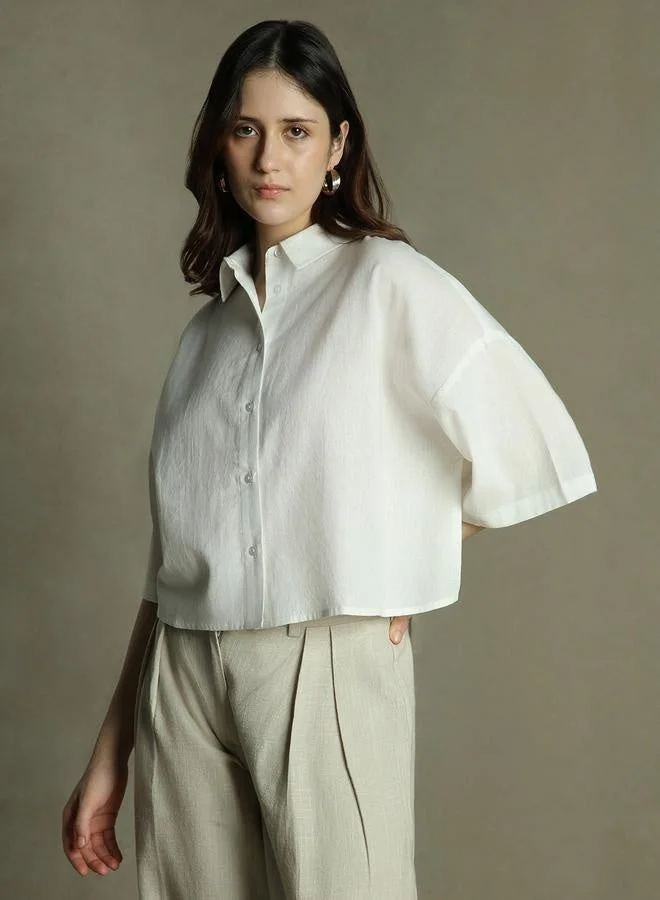 Relaxed Fit White Top – Elegant and Comfortable