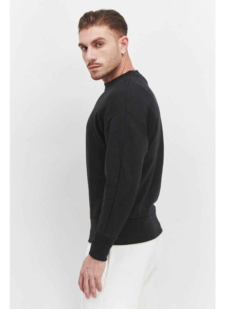 Men Sportswear Fit Long Sleeve Outdoor Sweatshirt, Black - pzsku/Z4DAD8F6C444419B54CECZ/45/_/1738073766/8ed56a8e-3ef7-42ec-a15d-e43bfc599f70